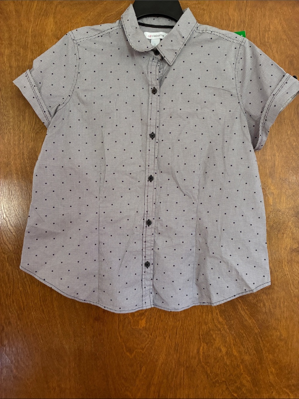 Liz Claiborne Light Gray Short-Sleeve Button-Down with Black Polka Dots Size L